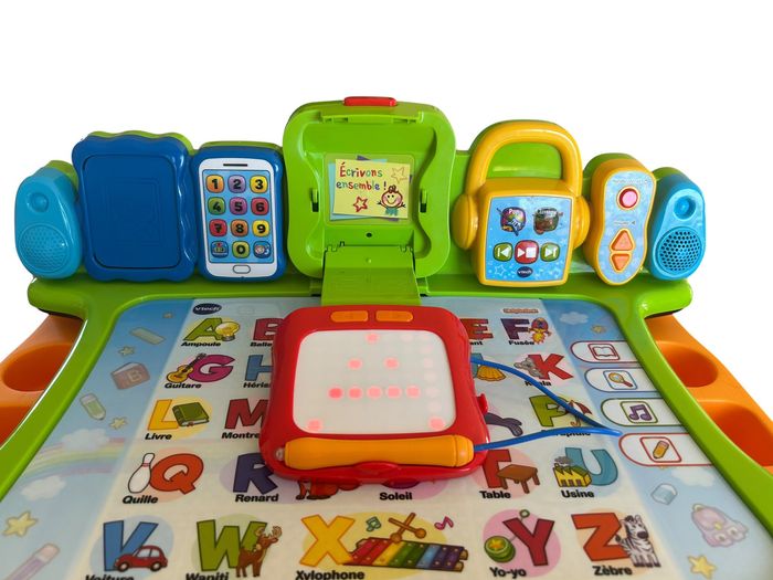 Vtech Magi Bureau Interactif 4 en 1 - photo numéro 3