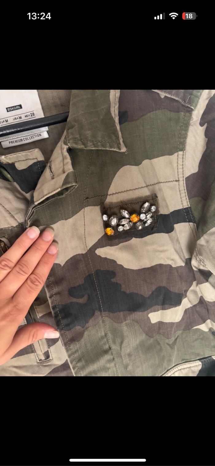 Veste imprimé militaire avec motif dans le dos bershka - photo numéro 6