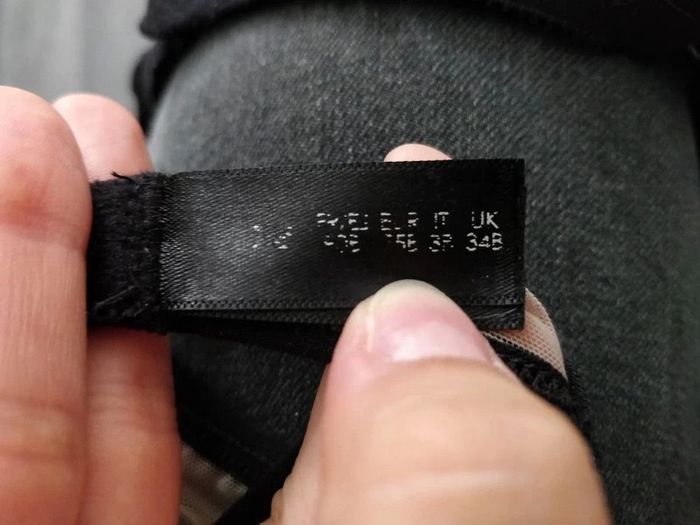 Soutien gorge dentelle noir et nude - photo numéro 3