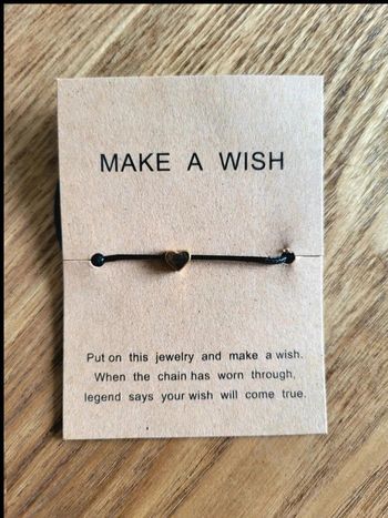 Bracelet vœu Make a Wish – cœur doré – fil noir fin – porte-bonheur minimaliste cadeau zen