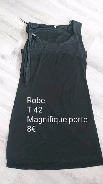 Robe noir