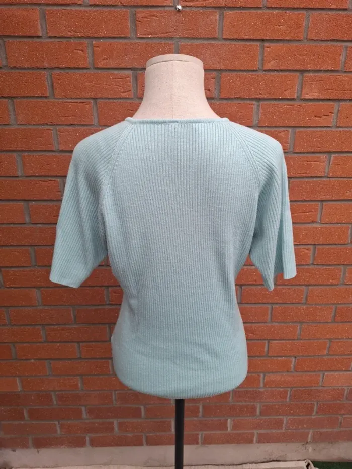 Pull leger été T38-40 - photo numéro 3