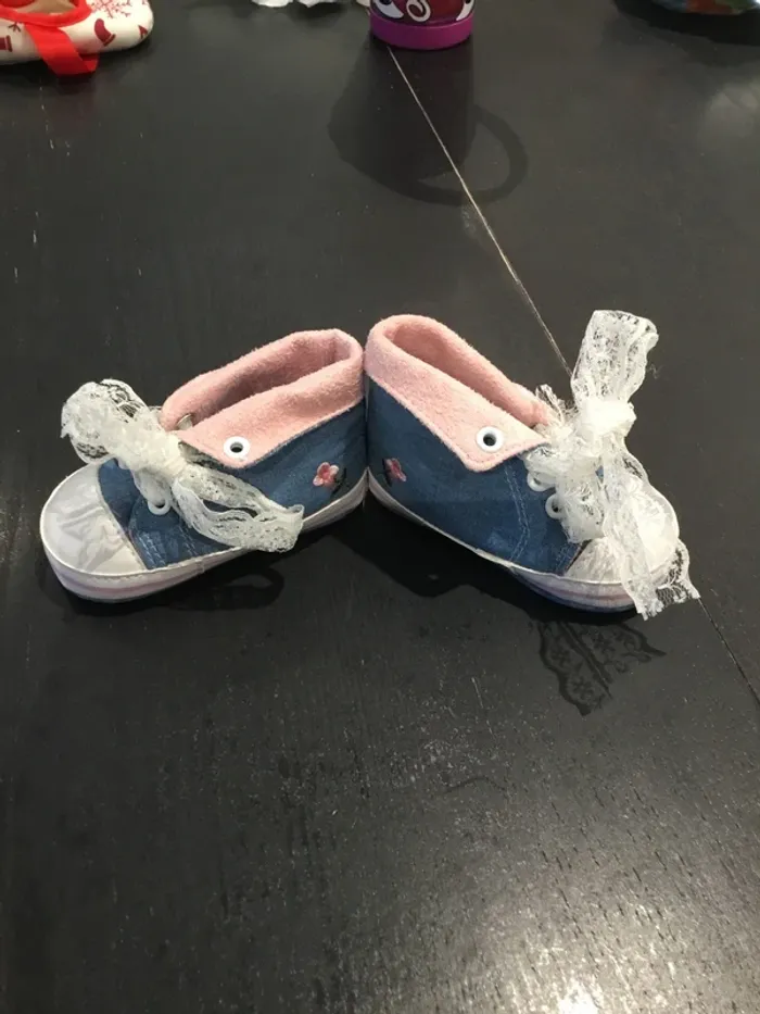 Chaussures bébé 6-9 - photo numéro 2