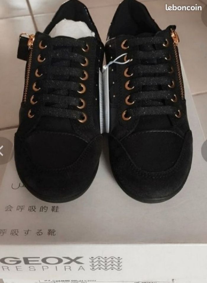 Baskets Geox neuves en nubuck pour fille, jamais portées, pointure 35 - photo numéro 3