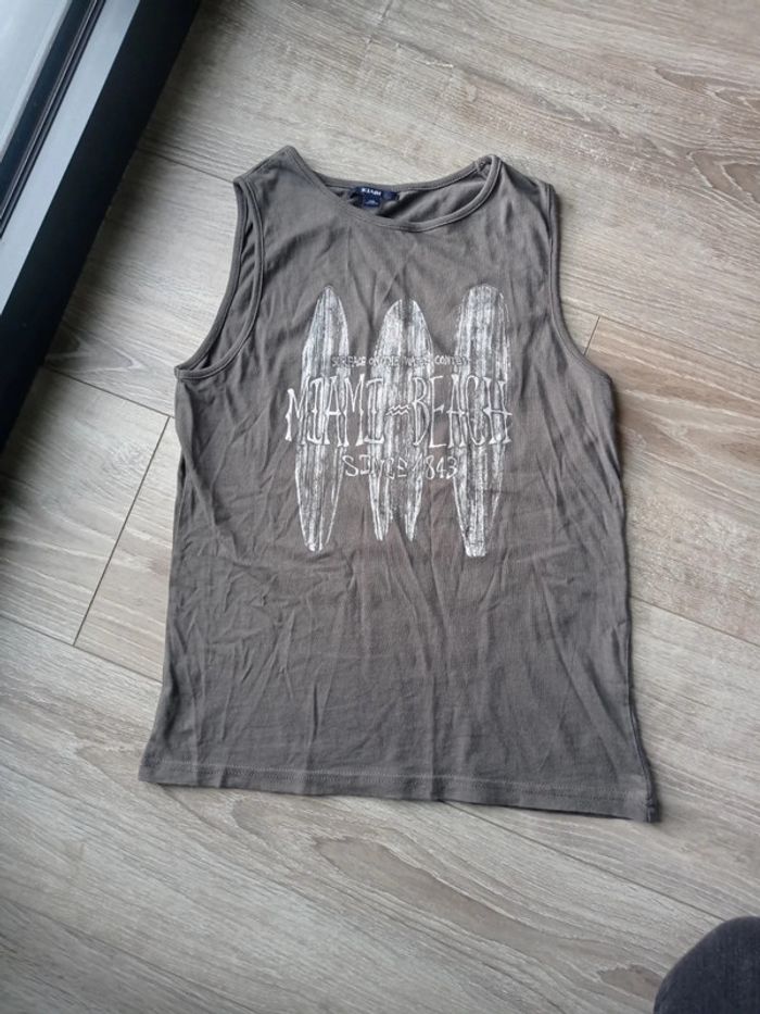 Tee shirt sans manches