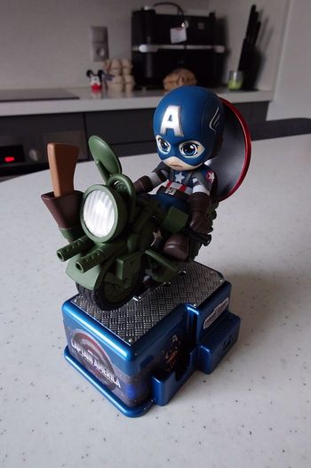 Figurine Hot Toys Cosbaby Cosrider Marvel Captain America