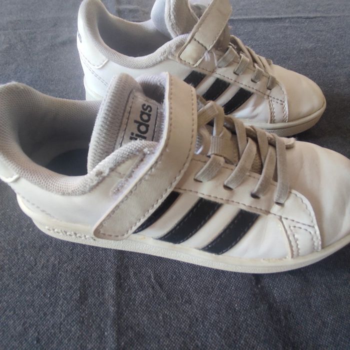 Basket adidas taille 30 - photo numéro 4