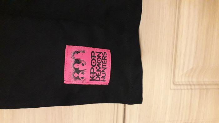 T-shirt - Kpop Demon Hunters - Noir Saja - photo numéro 4