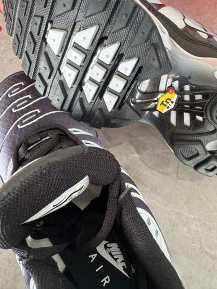 Nike tn noir gris blanc 34 - photo numéro 3