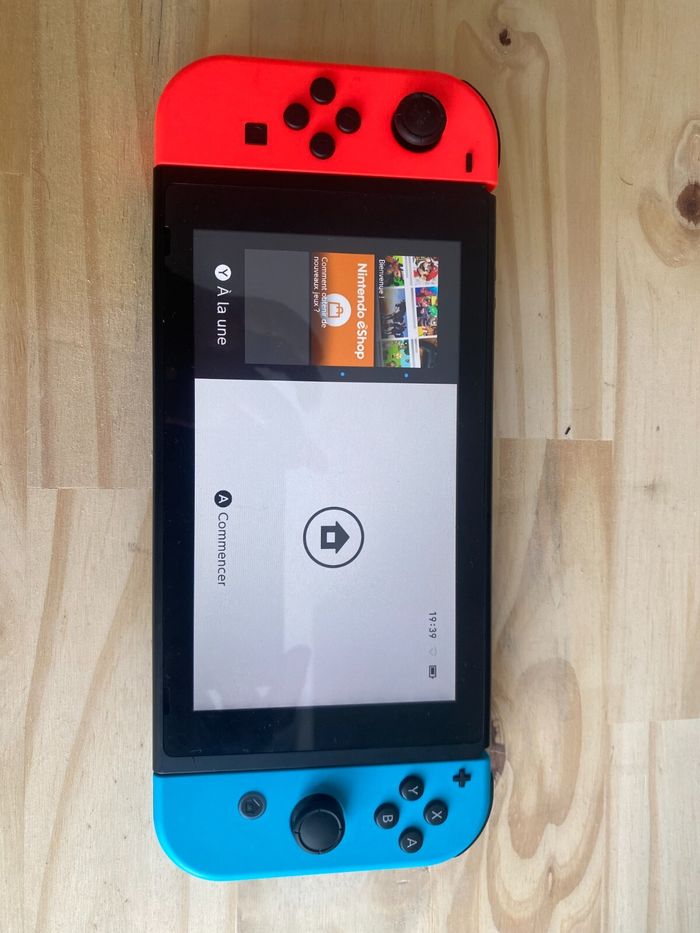 Nintendo Switch - photo numéro 2