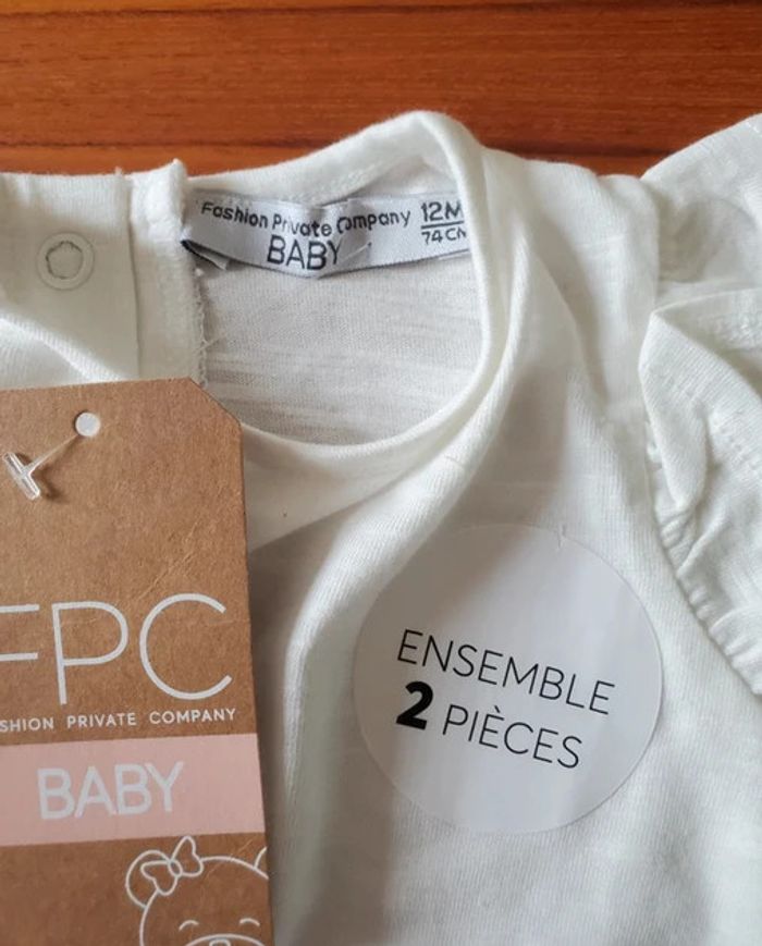 Ensemble t-shirt et short 12mois - photo numéro 3