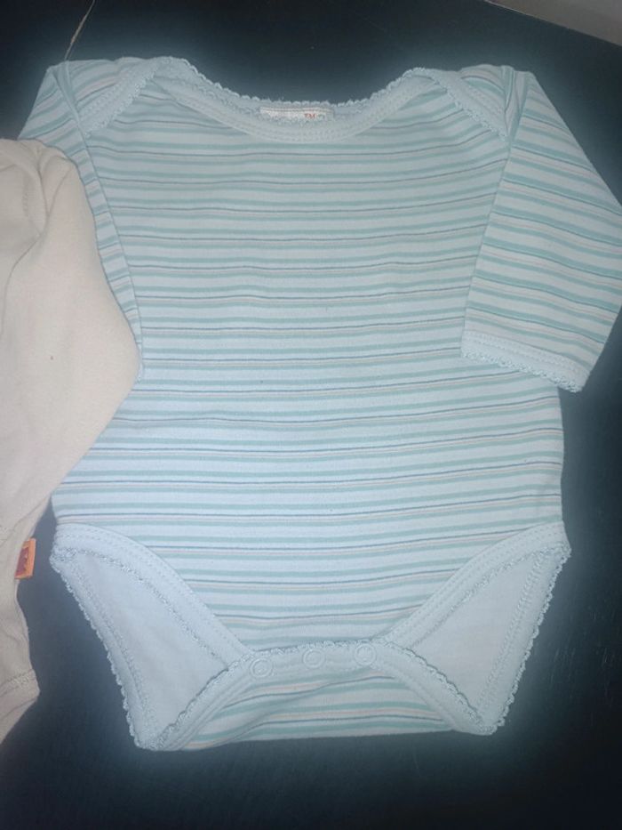 Lot de 6 bodies 3 mois - photo numéro 8