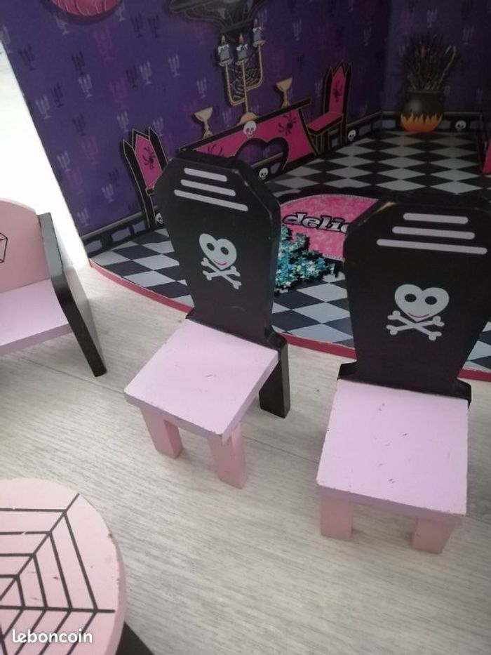 Grand manoir en bois "Monster high" - photo numéro 9