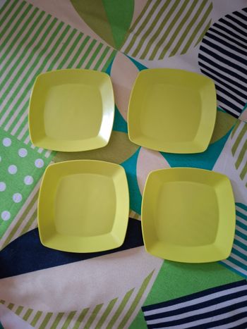 Lot assiettes carrées pour dînette 