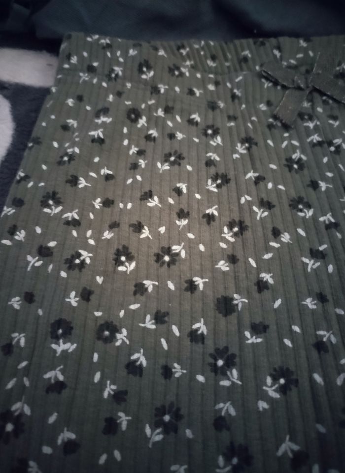 Pantalon/leeging kaki imprimé fleurs "Tape à l'œil" neuf - photo numéro 4