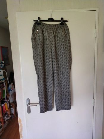 Joli pantalon large et en bon état
