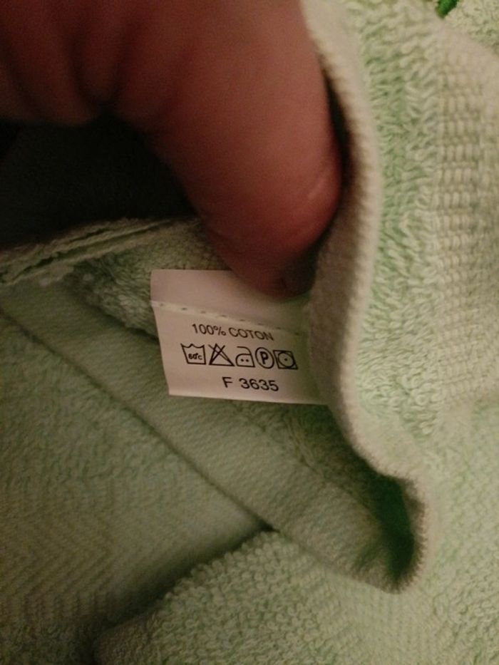 Serviette gants vert LBP - photo numéro 2