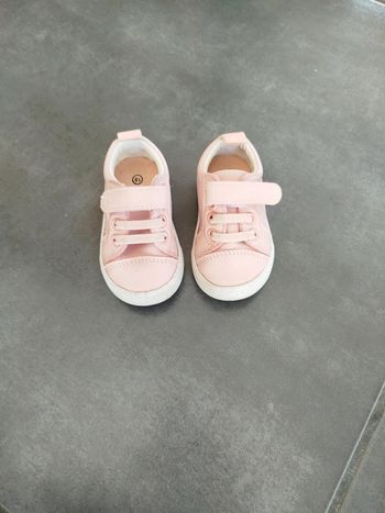 Tennis à scratch fille pointure 18