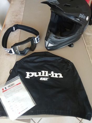 Casque moto enfant pull in race YM 50-51cm avec lunettes kenny