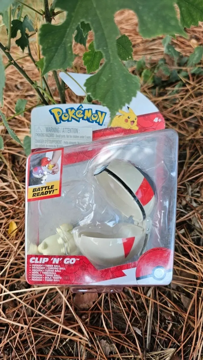 Super figurine Pokemon Nintendo Patachio avec ca pokeball