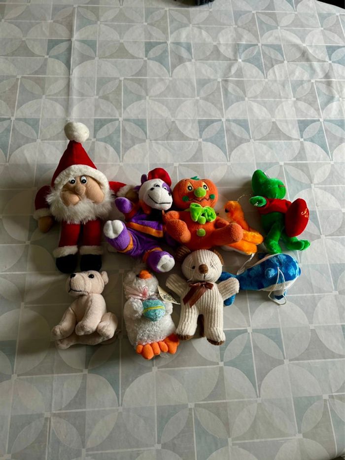 Lot de 9 petites peluches - en très bon état