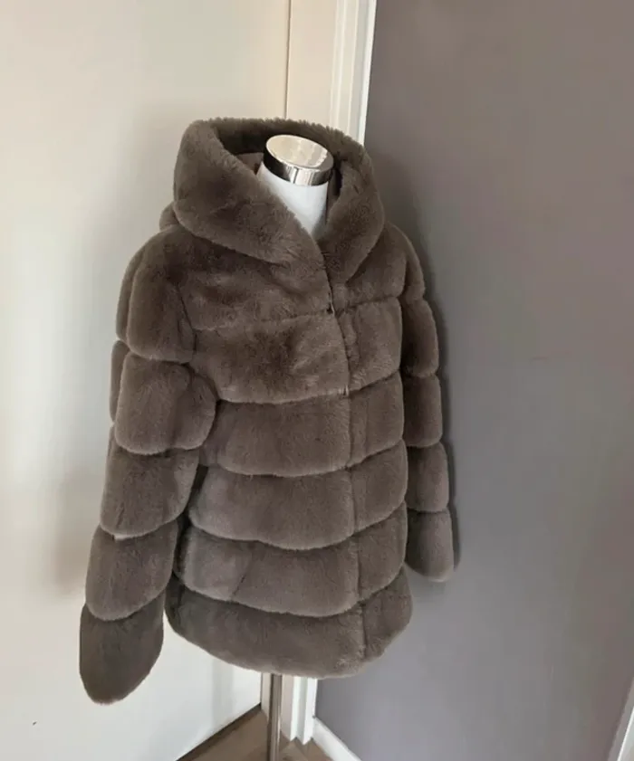 Émeraude, veste fausse fourrure, gris, taupe