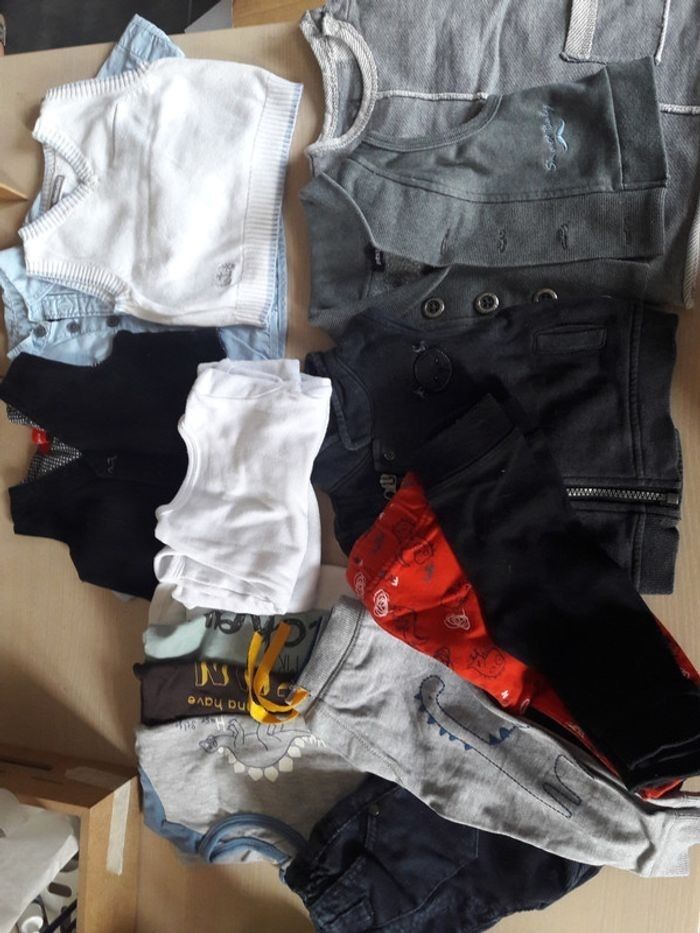 Lot vêtements bébé garçon - photo numéro 2