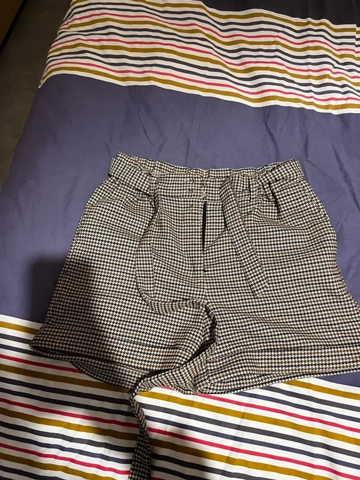 Short à carreaux / pied de poule - photo numéro 3