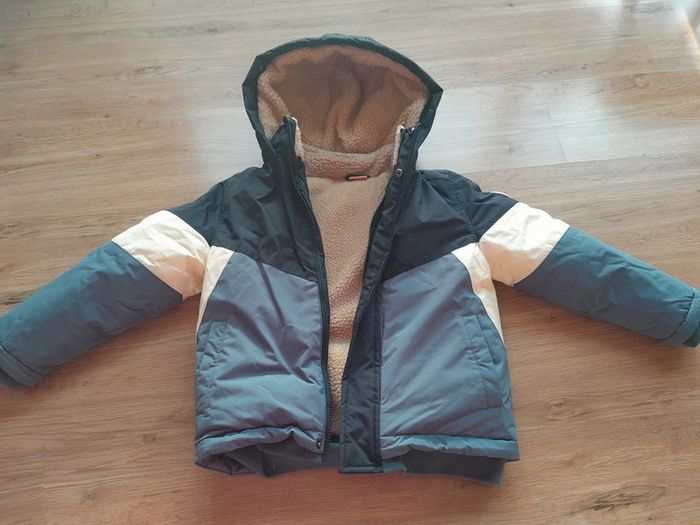 Doudoune impermeable molletonné garçon 6 ans