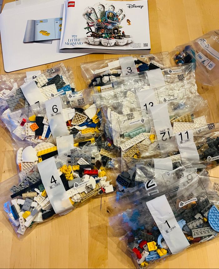 LEGO set 43225 Disney La Petite Sirène - The Little Mermaid - Complet - photo numéro 4