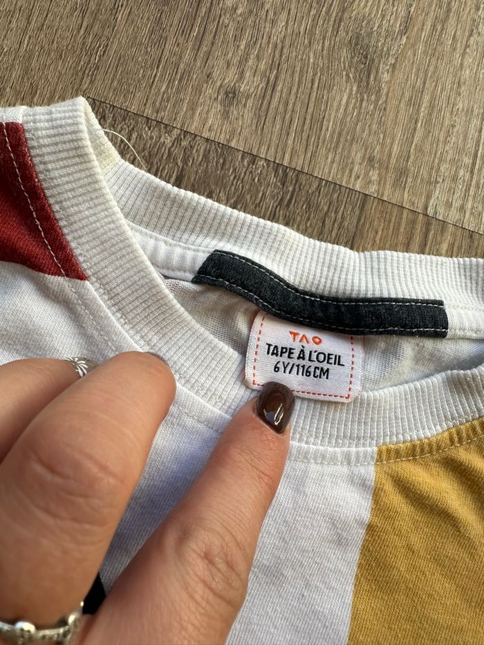 - Tee shirt Tape à l’œil  - 6 ans - Très bon état - photo numéro 2