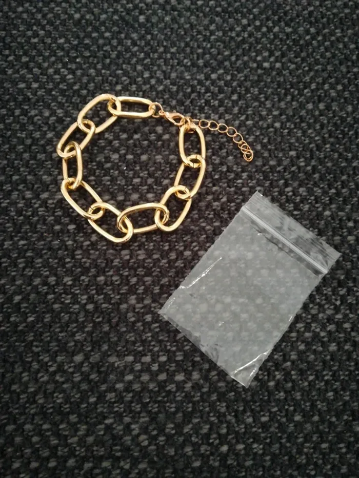 Joli bracelet doré, femme, grosse chaîne, neuf avec étiquette - photo numéro 2