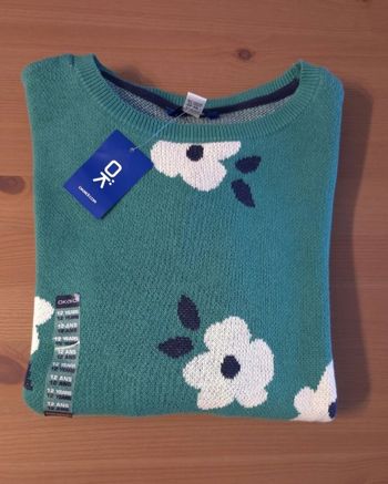 Neuf (non porté) pull chaud 12 ans fille