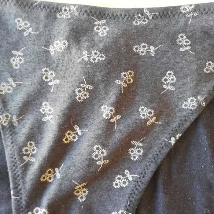 Maillot de bain 2 pièces noir à motifs t. 38/40 - photo numéro 3