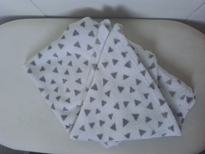 Couverture bébé rectangulaire Carré blanc