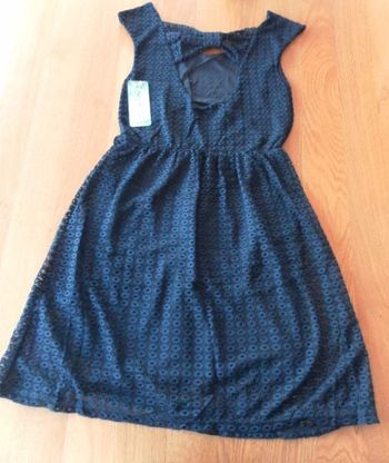 robe dentelle broderie