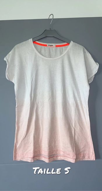 T-shirt dégradé rose et blanc