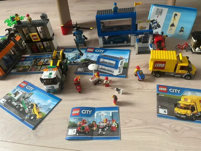 Lego 60097 avec boîte et notices - photo numéro 3