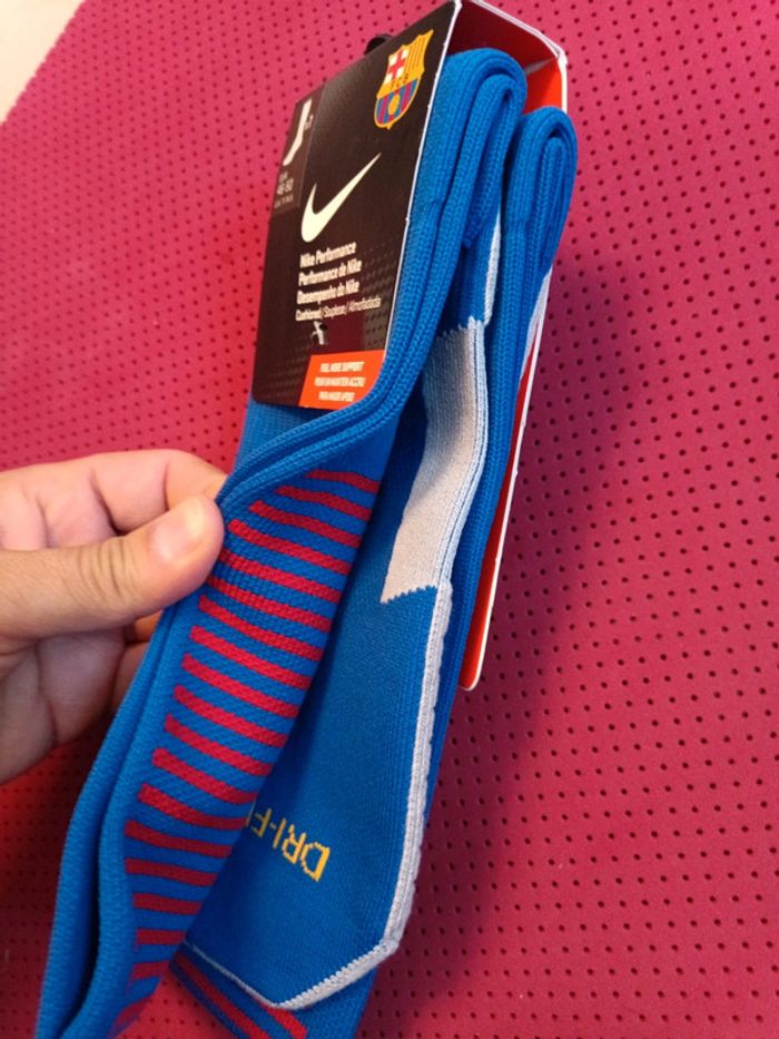 Chaussettes de foot FC Barcelone, Nike Authentique Officiel taille 46/50, Neuf - photo numéro 6