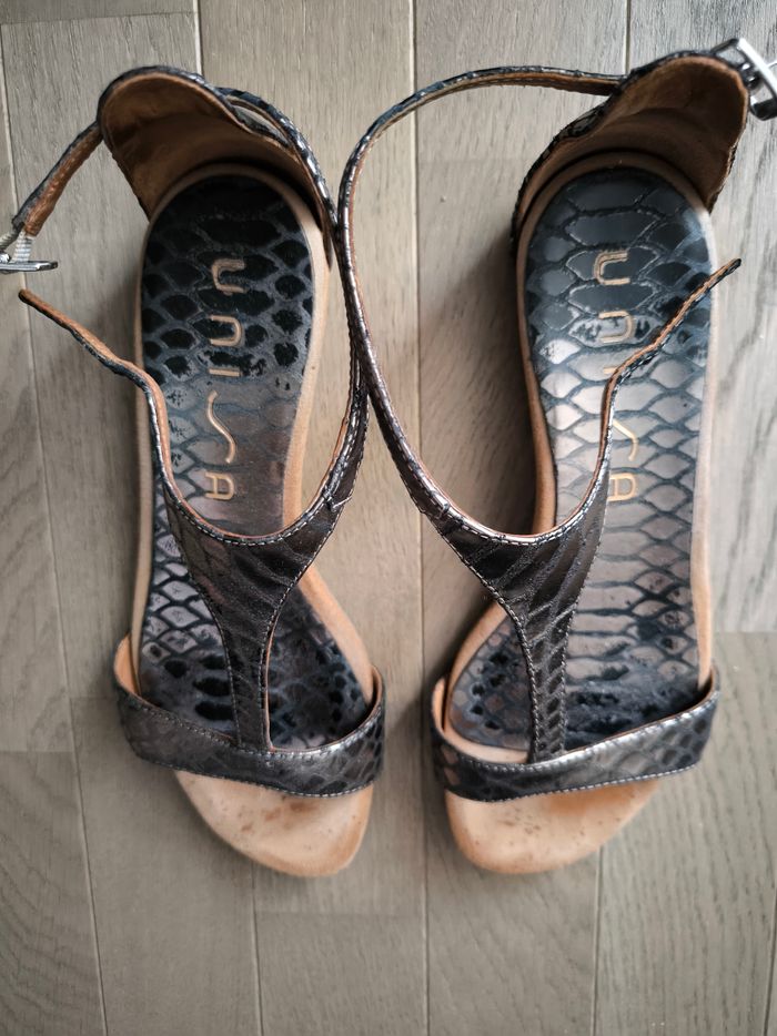 Sandales en cuir Unisa 38