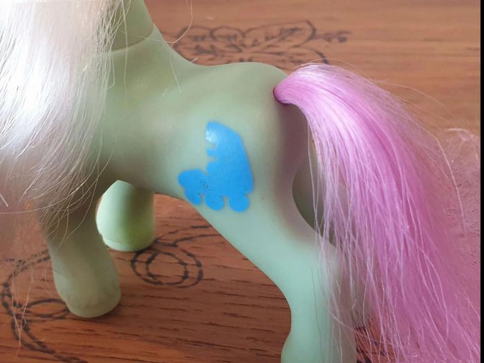 Mon Petit Poney G2 Flash  Glittery Skater (rare) - photo numéro 4