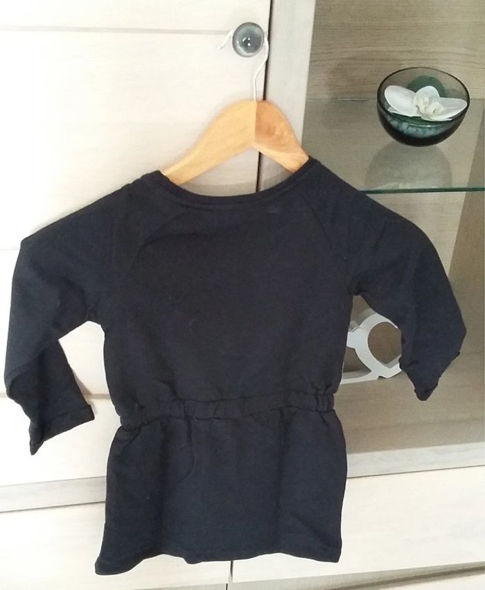 robe kiabi noire/argent 3 ans NEUVE - photo numéro 3