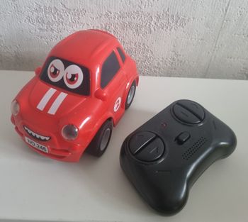 voiture télécommandée rouge radicommandee jouet enfant