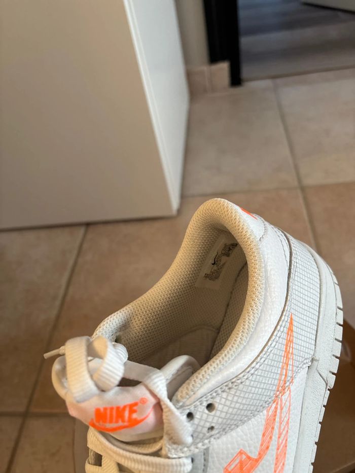 Nike Dunk low blanc et orange mixte neuf 37,5 - photo numéro 8