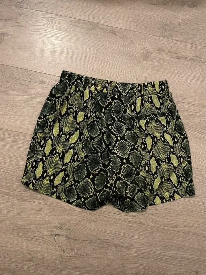 Short motif serpent - La Halle - Taille 34 - Très bon état - photo numéro 4