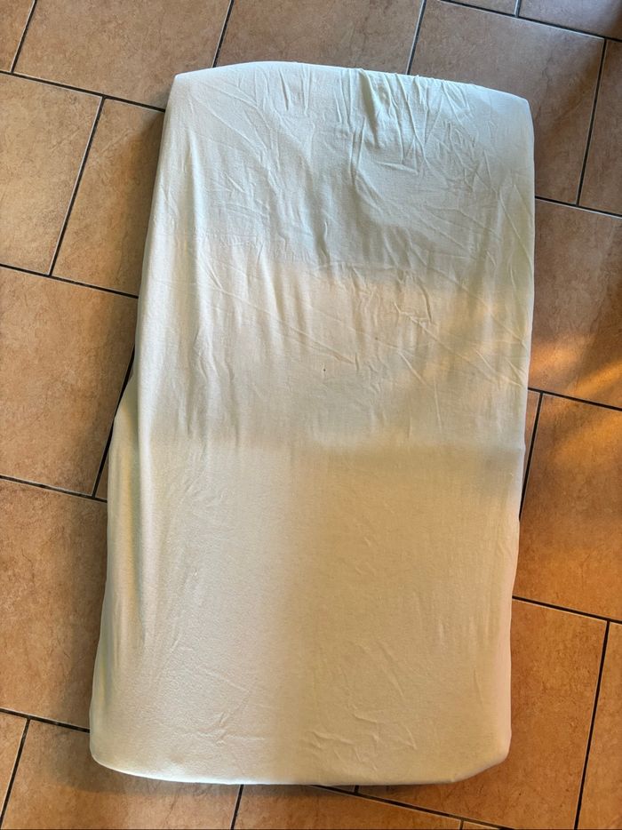 Matelas lit parapluie + drap housse - photo numéro 4
