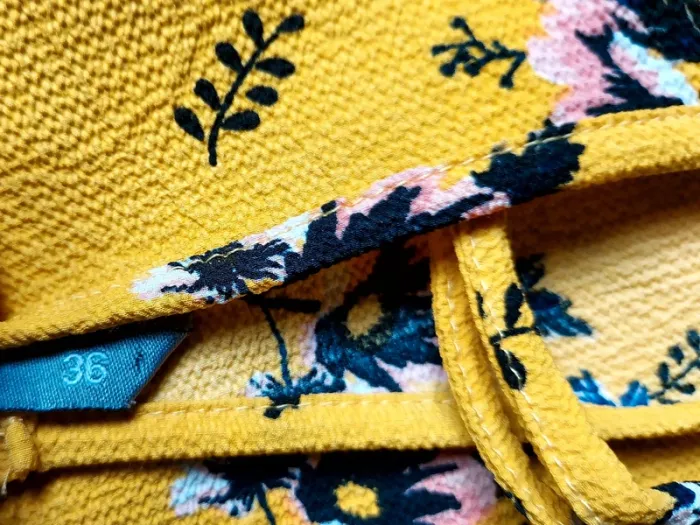 Top à bretelles jaune moutarde fleuri - photo numéro 2