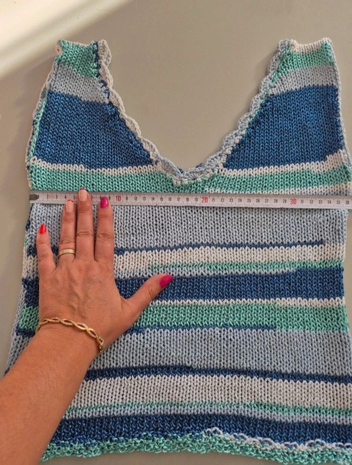 Joli top fait mains taille S/M - photo numéro 4