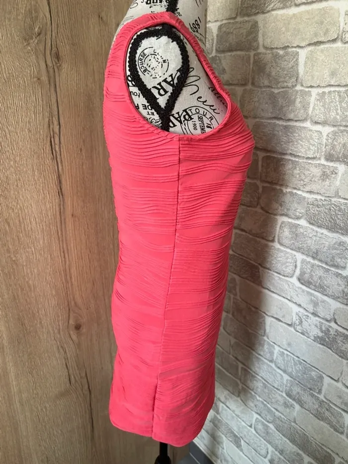 Robe moulante couleur corail taille 36 - photo numéro 4