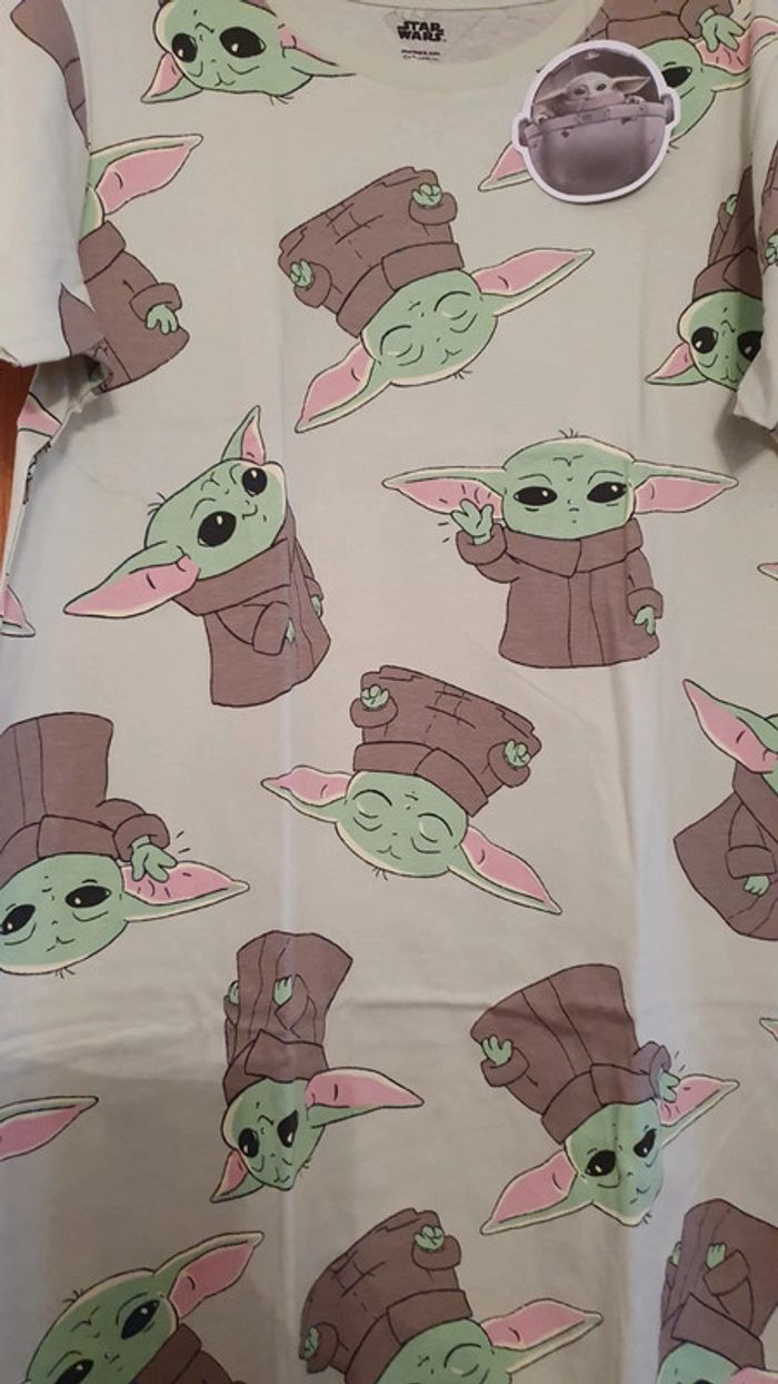 Chemise de nuit Star Wars Baby Yoda taille 38-40 - photo numéro 3